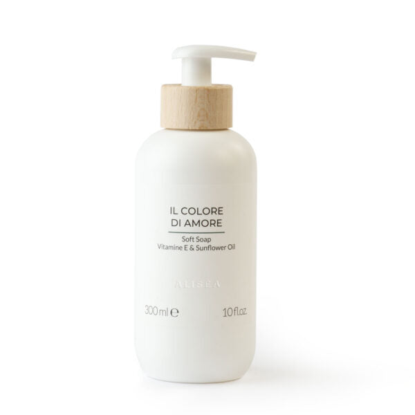 Cream cleaner / The color of love