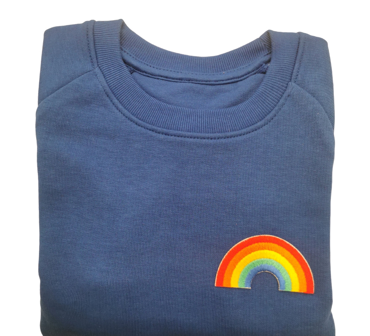 Sweatshirt in organic cotton with rainbow / blue patch